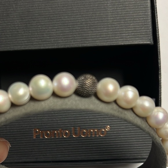 Pronto Uomo White Pearl Bracelet New! - Picture 9 of 10